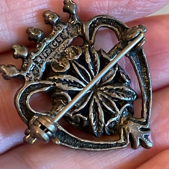 VINTAGE MIRACLE CORONET HEART BROOCH BRAVEHEART SCOTTISH FOLKLORE DARK SKYE VGC - Picture 8 of 9